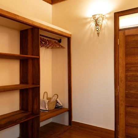 Pole Pole Bungalows Utende Екстериор снимка