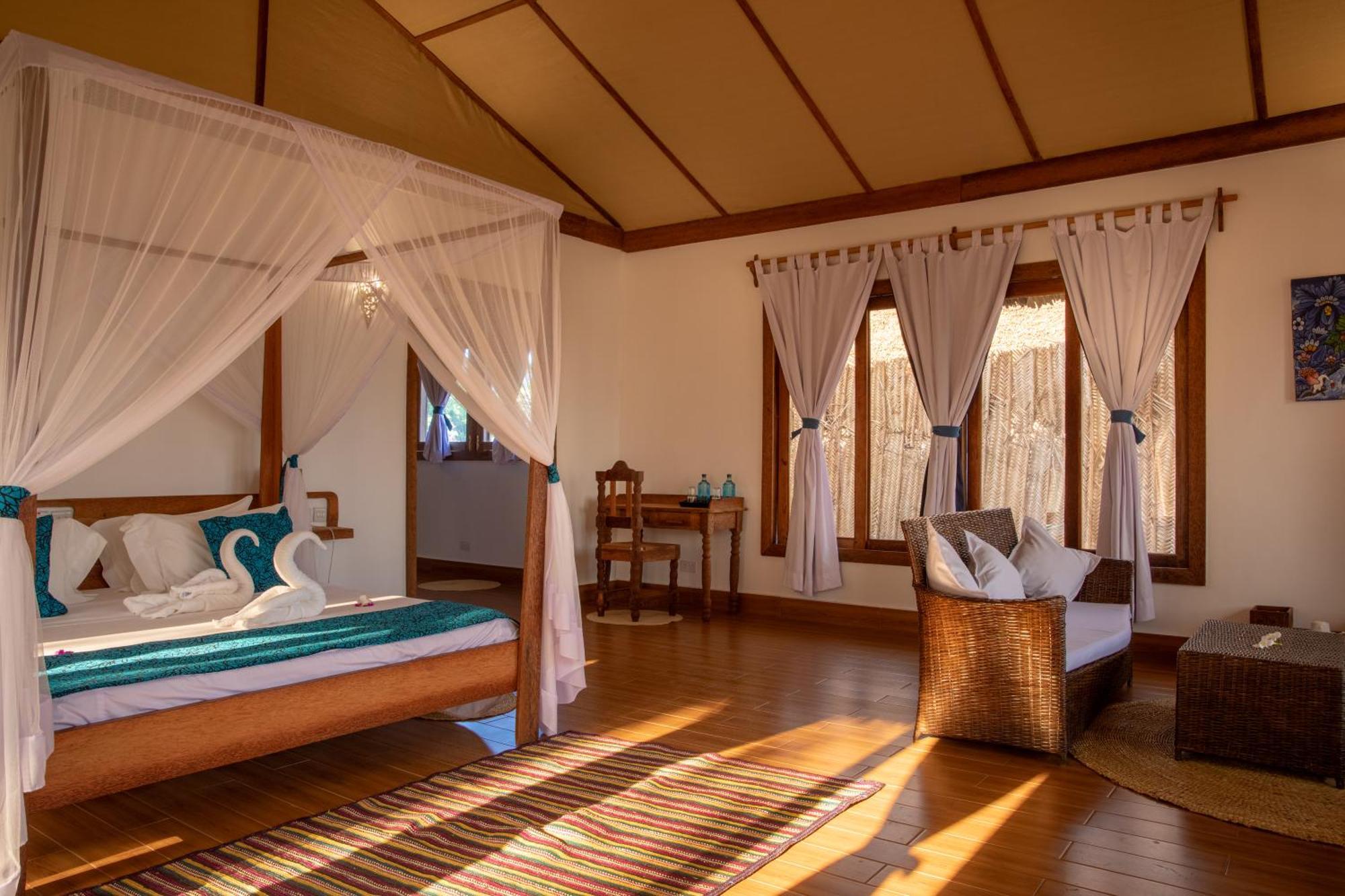 Pole Pole Bungalows Utende Екстериор снимка